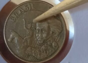 Erro raro: moeda de 10 centavos PPPP vale até 500 vezes mais!