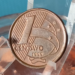 Descubra a moeda de 1 centavo 1999 que vale até R$ 500!