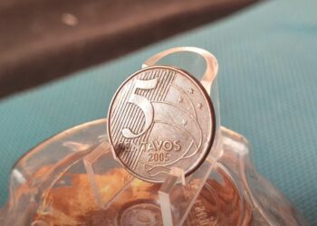 Saiba o erro de cunhagem incrível da moeda de 5 centavos ano 2005!