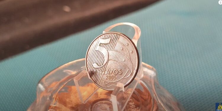 Saiba o erro de cunhagem incrível da moeda de 5 centavos ano 2005!
