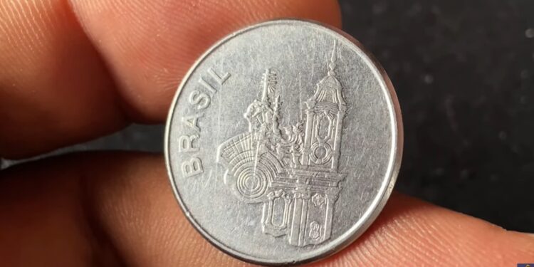 Veja quanto vale a moeda de 20 cruzeiros 1981 com o desenho da igrejinha!