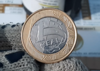 Erro de invertido: moeda de 1 real de 2004 é super valorizada!