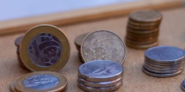 Ganhe mais de R$ 1.000 com estas 05 moedas de 1 real