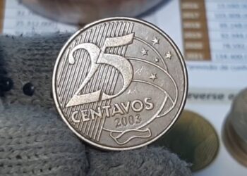 Moeda 25 centavos 2003 com reverso invertido