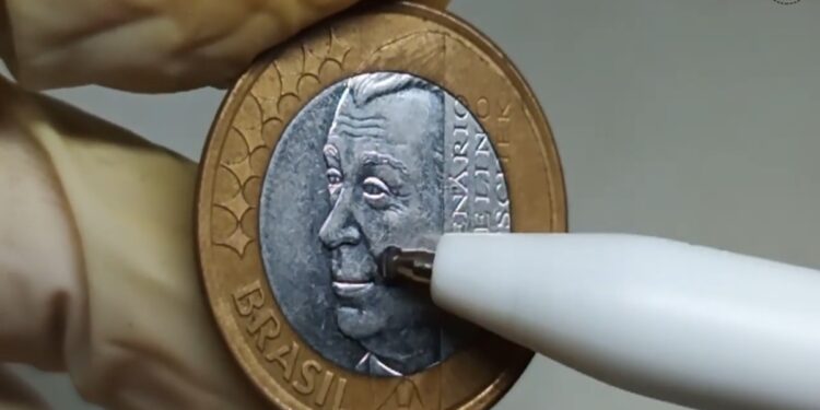 Moeda JK 2002 com cunho descentralizado