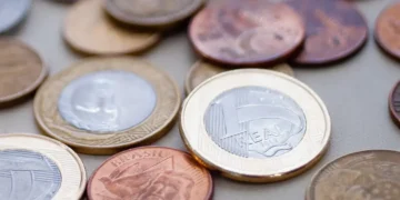 Moedas de 1 real BC, Beija-Flor e JK valiosas