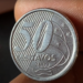 Raridade no Mercado Numismático: A Moeda de 50 Centavos de 2009 com Defeito de Cunho Quebrado