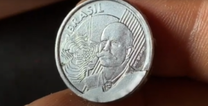 Raridade no Mercado Numismático: A Moeda de 50 Centavos de 2009 com Defeito de Cunho Quebrado