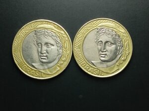 Erros de Cunhagem e Baixa Tiragem: O Guia Completo das Moedas de 1 Real de 1998 e 1999
