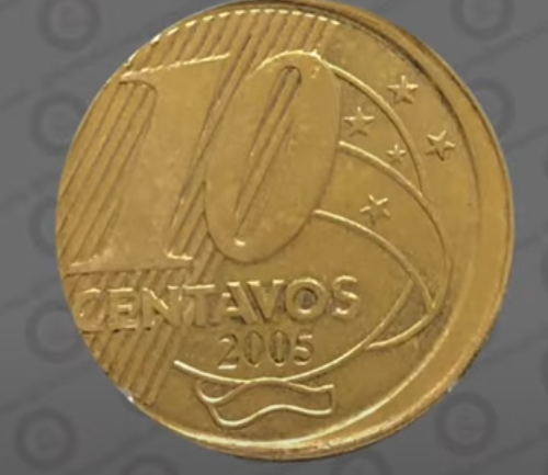 Moeda de 10 centavos de 2005 com possível erro de cunhagem conhecido como efeito boné