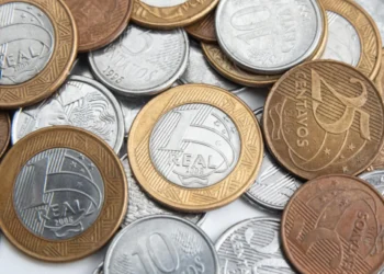 Moedas valiosas: descubra se o troco do dia a dia pode render milhares de reais