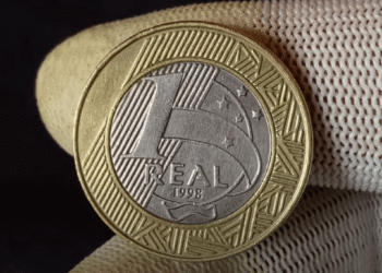 Moeda de R$ 1 de 1998 pode valer até R$ 2.500: veja como identificar