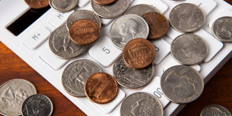 Moedas antigas com erro de cunhagem: por que algumas valem mais de R$ 600 nos leilões