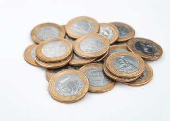 Moedas que valem até R$ 1.500: descubra 3 tesouros escondidos no seu troco