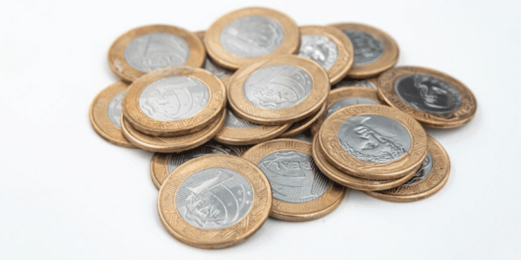 Moedas que valem até R$ 1.500: descubra 3 tesouros escondidos no seu troco
