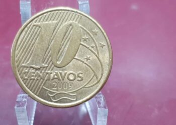Moeda de 10 centavos de 2009 com erro de cunhagem: veja por que ela pode valer ouro em 2026