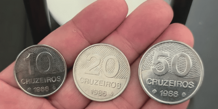 Moedas de 10, 20 e 50 Cruzeiros de 1986: será que você tem R$ 330 no fundo da gaveta?