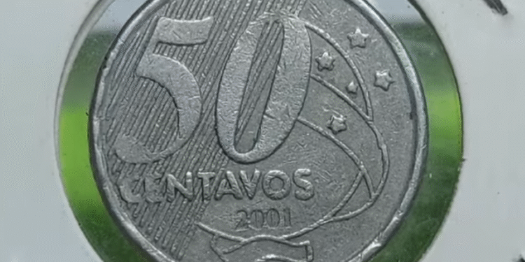 Moeda de 50 centavos de 2001 pode valer até R$ 120: descubra se a sua é rara