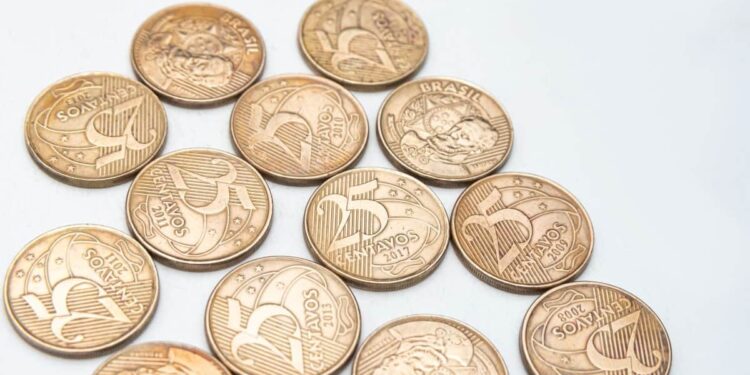 3 moedas de 25 centavos que podem valer até R$ 500 em 2025 – saiba identificar
