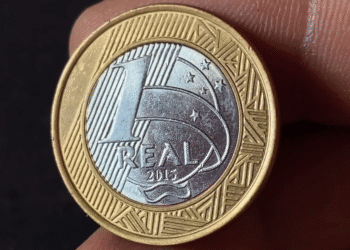 Sua moeda de 1 real pode valer R$ 7.000: veja como identificar os exemplares raros