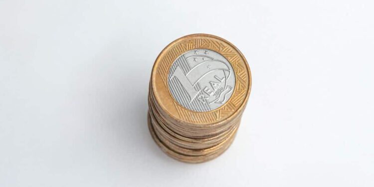 Três raras moedas de R$ 1 que podem transformar o seu troco em milhares de reais