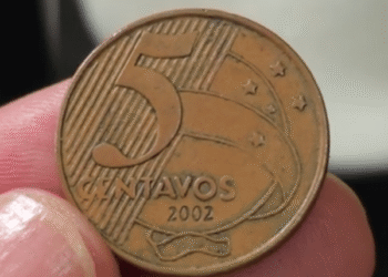 Erro de cunhagem transforma moeda de 5 centavos de 2002 em peça de colecionador valiosa