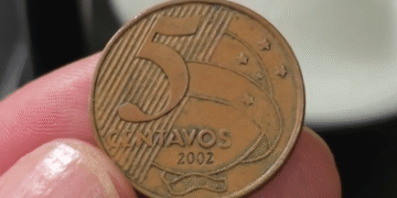 Erro de cunhagem transforma moeda de 5 centavos de 2002 em peça de colecionador valiosa