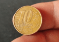 Erro de cunhagem faz moeda de 10 centavos de 1999 valer até R$ 150: veja se a sua é rara