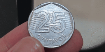 Moeda de 25 centavos com erro de cunhagem pode valer R$ 3.500: veja como reconhecer