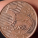 Moeda de 5 centavos pode valer R$ 400: descubra se você tem uma fortuna no bolso